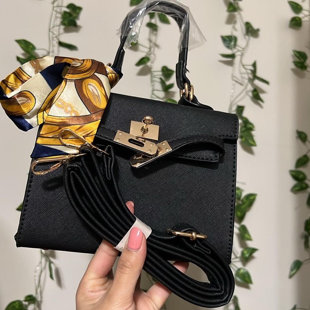 Mini Bag 🌺 - Picture 2 of 8